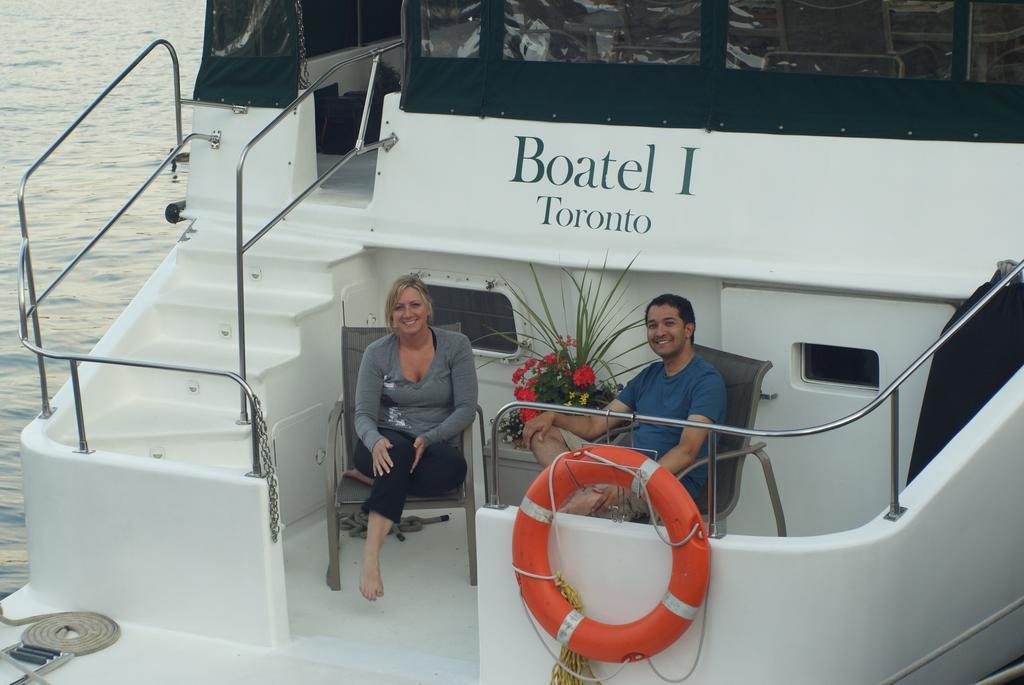 Making Waves Boatel Bed and Breakfast Τορόντο Εξωτερικό φωτογραφία