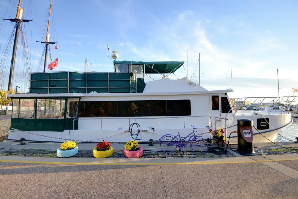 Making Waves Boatel Bed and Breakfast Τορόντο Εξωτερικό φωτογραφία