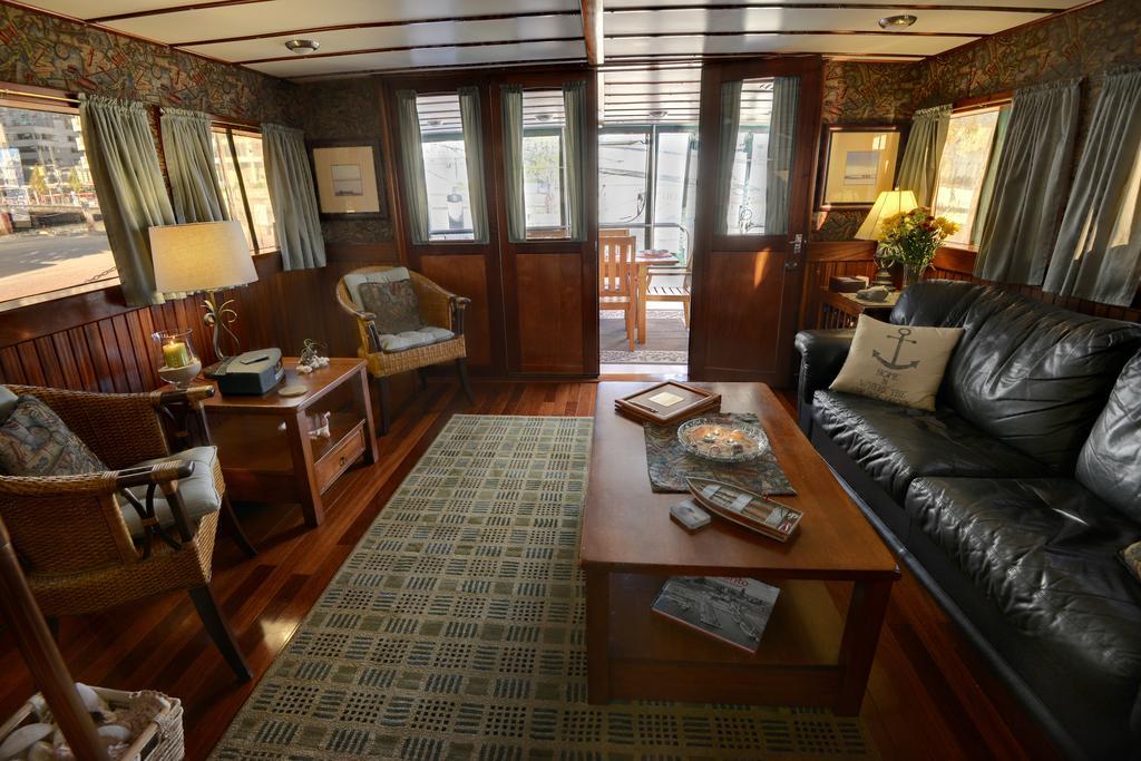 Making Waves Boatel Bed and Breakfast Τορόντο Εξωτερικό φωτογραφία