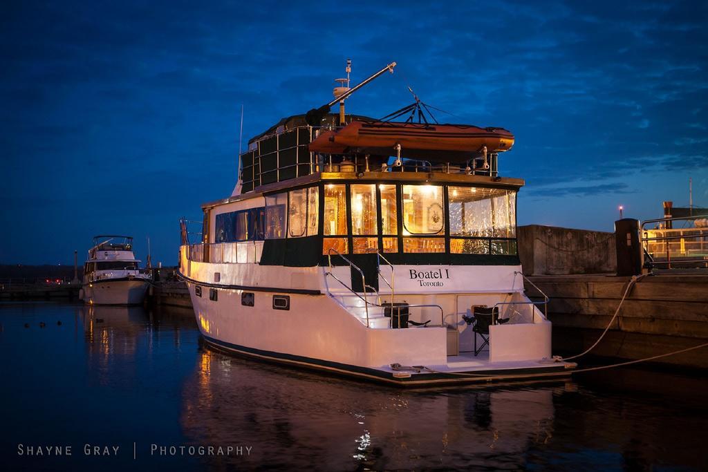 Making Waves Boatel Bed and Breakfast Τορόντο Εξωτερικό φωτογραφία