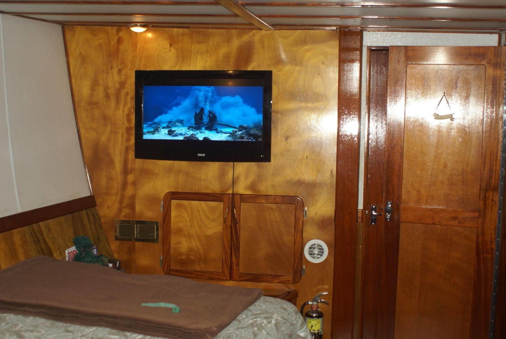 Making Waves Boatel Bed and Breakfast Τορόντο Εξωτερικό φωτογραφία